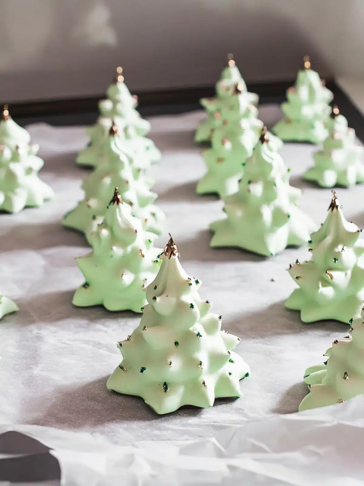 Meringue Christmas Trees: Festive Delight for Sweet Lovers 3 Meringue Christmas Trees