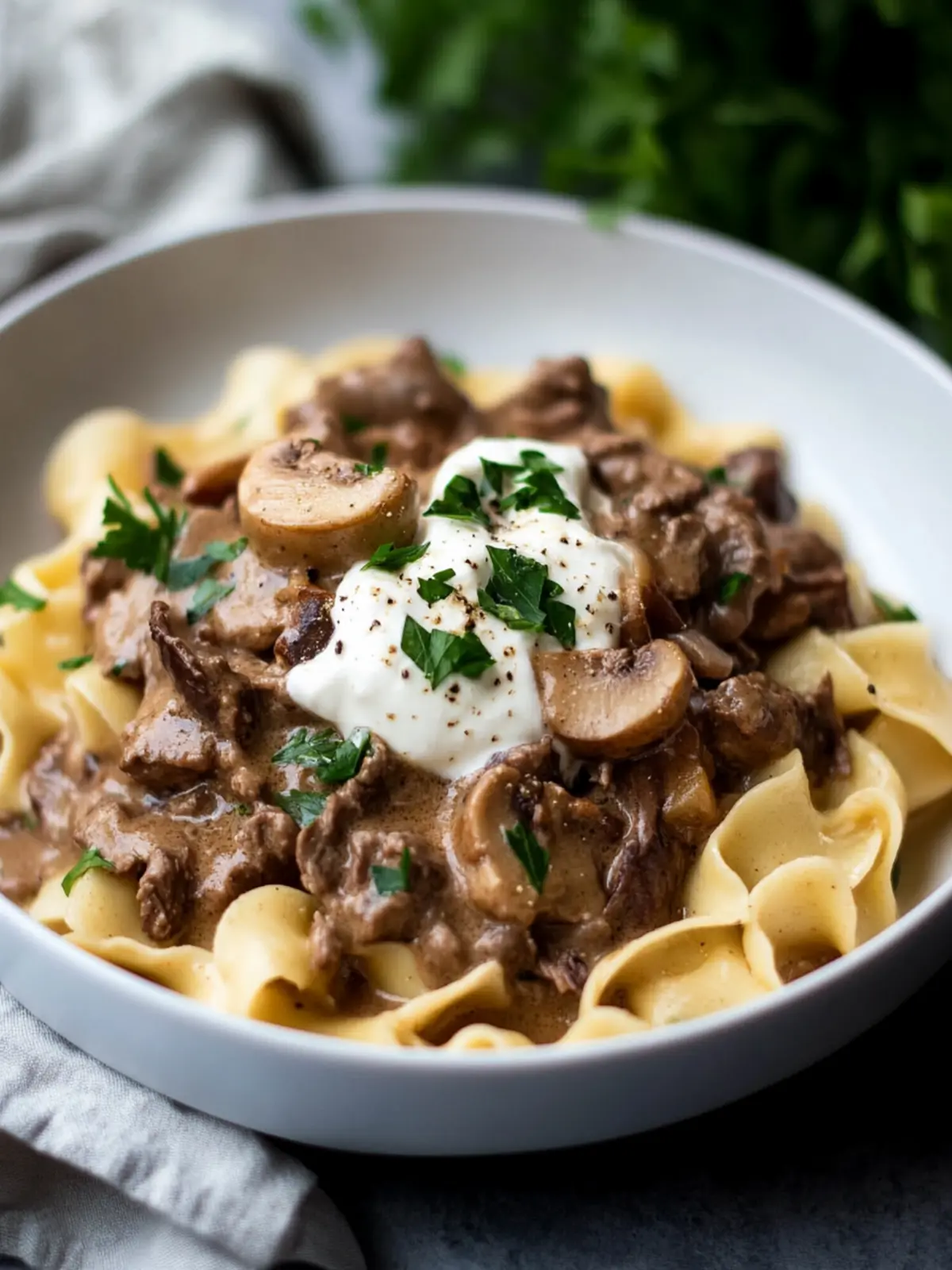 Easy Beef Stroganoff: Comfort Food Your Family Will Love 3 Easy Beef Stroganoff